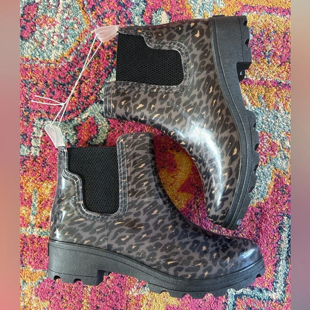 NWT Kensington | Women’s black/tan leopard print Ocean + Coast rain boot, size 9